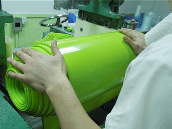 固態硅膠煉膠工藝